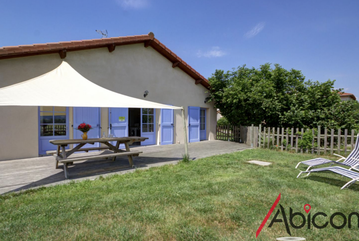 Maison d'habitation + Activité professionnelle : salle de réception et gîtes